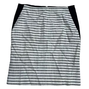 Ivanka Trump size 8 Medium Black and White Striped Lined Pencil Skirt